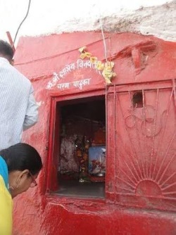 श्री दत्त चरण पादुका मंदिर 
